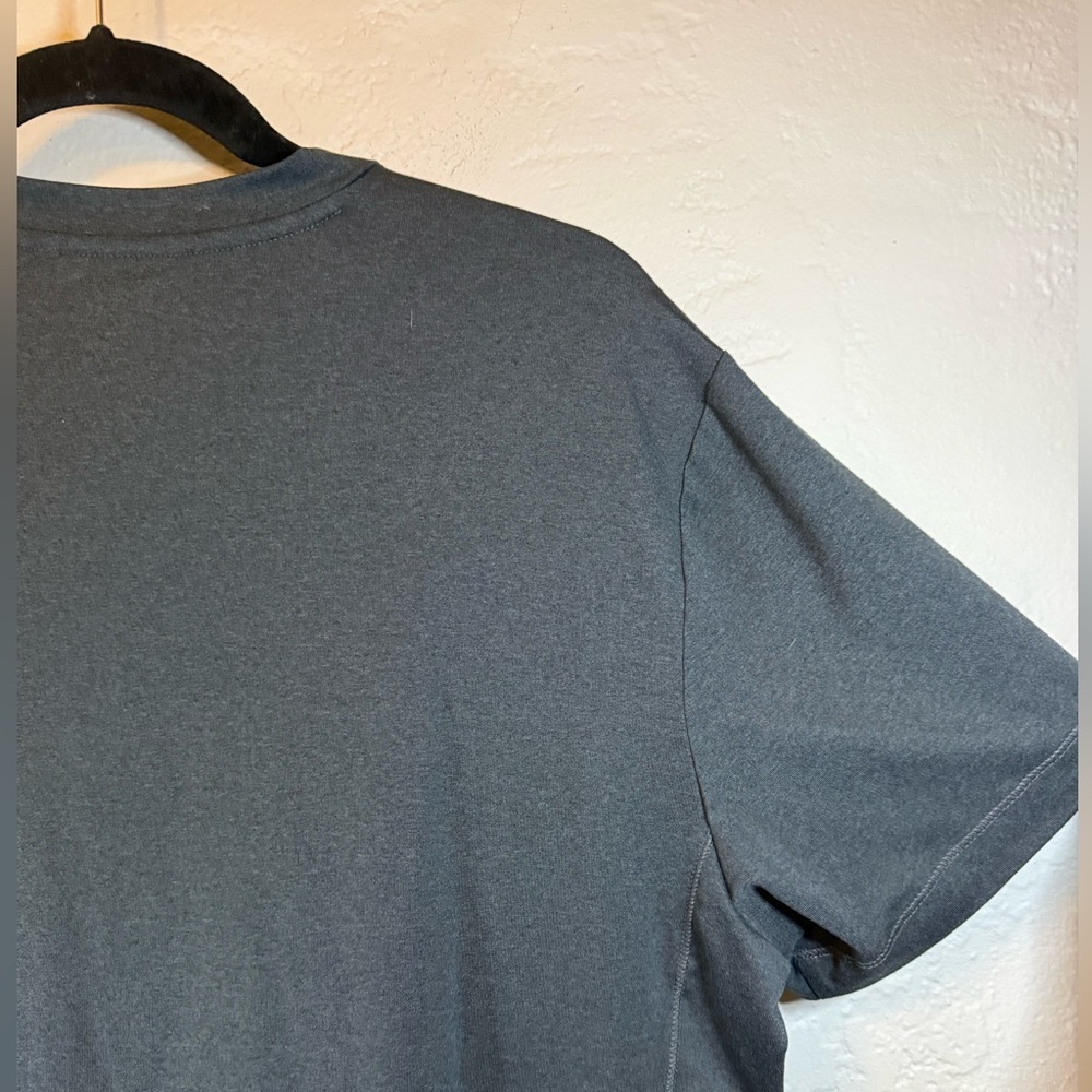 UNTUCKit Short Sleeve Crew Performance Tee in Charcoal - Picture 8 of 8